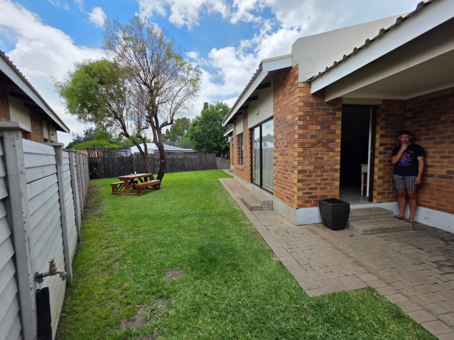 To Let 3 Bedroom Property for Rent in Noordhoek Free State